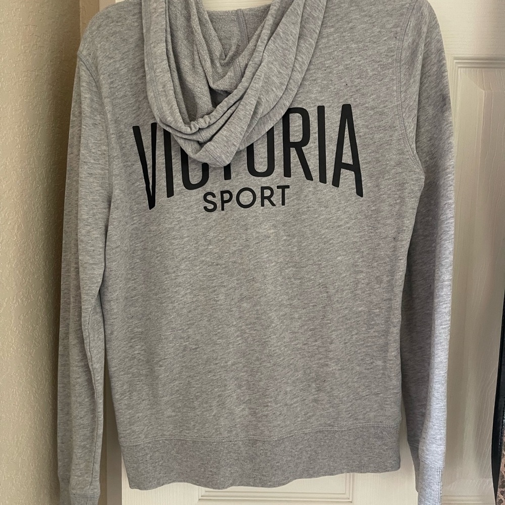 Victoria Sport Grey Zip-Up